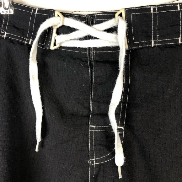 Men’s black with graphic long quick dry cargo swim trunks size 32 - Picture 2 of 9